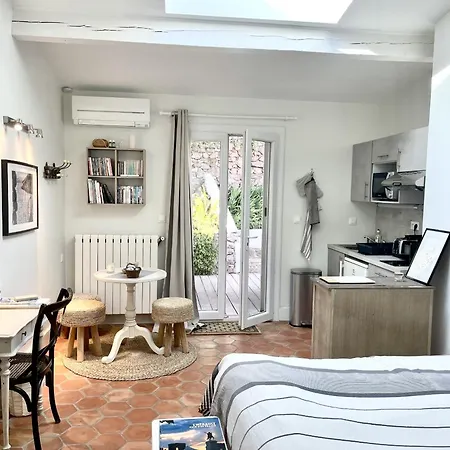 Studio Independant Capacite 2 Personnes Dans Avec Piscine * Sète