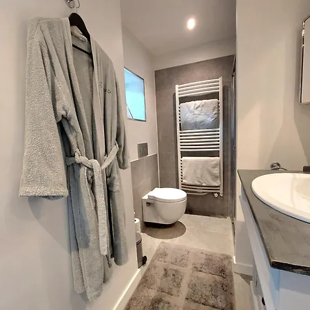 Studio Independant Capacite 2 Personnes Dans Avec Piscine